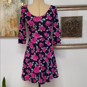Forever 21 Small Rose Dress 3/4 Sleeve NWOT